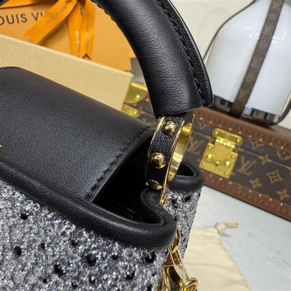 2026120164335760 830